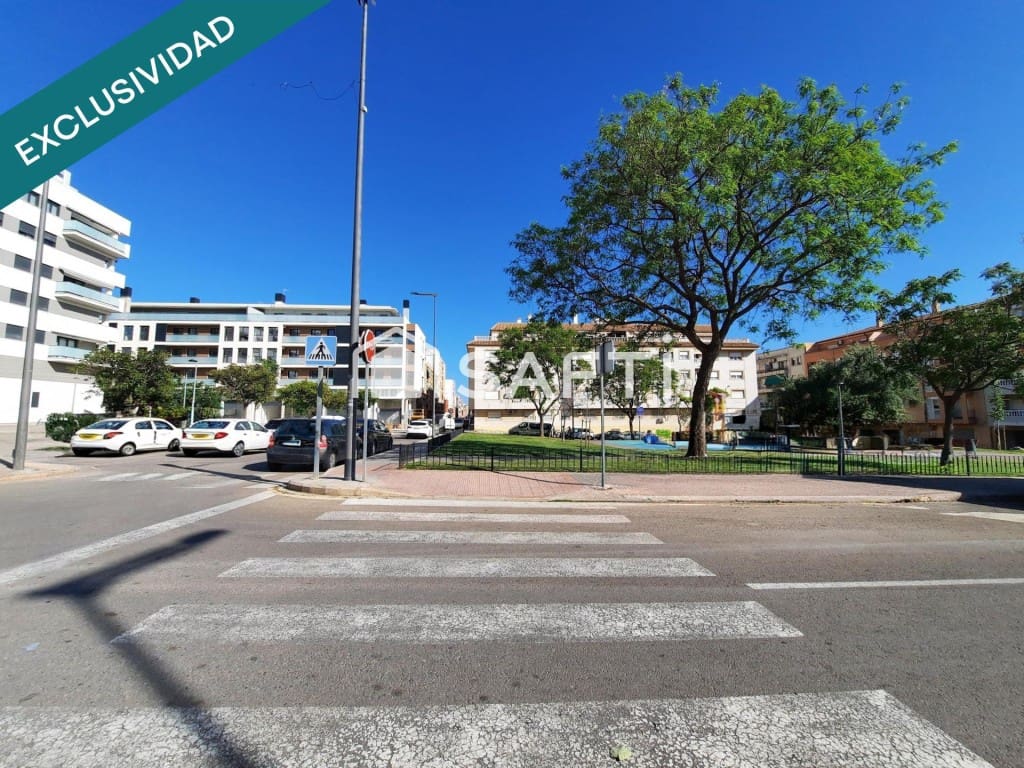 Comercial para venda em Paterna - 160 000 € (Ref: 10142382)