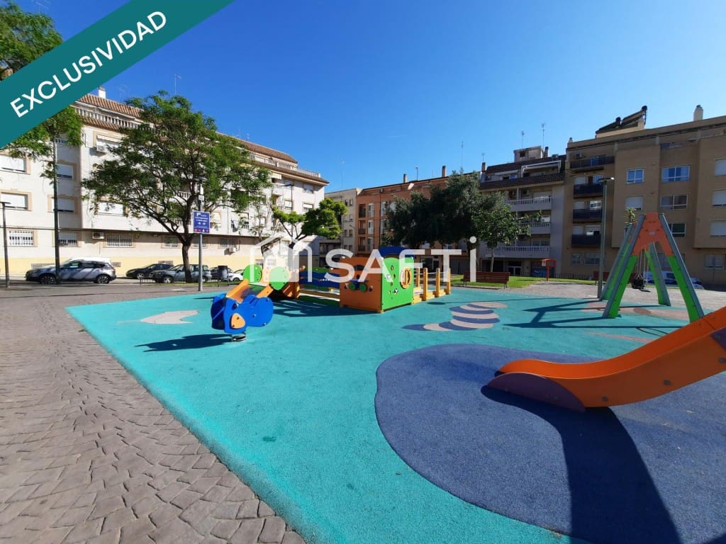 Comercial para venda em Paterna - 160 000 € (Ref: 10142382)