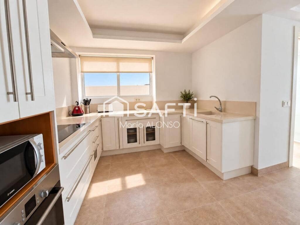 Commercial for sale in Mojacar - € 199,000 (Ref: 10142384)