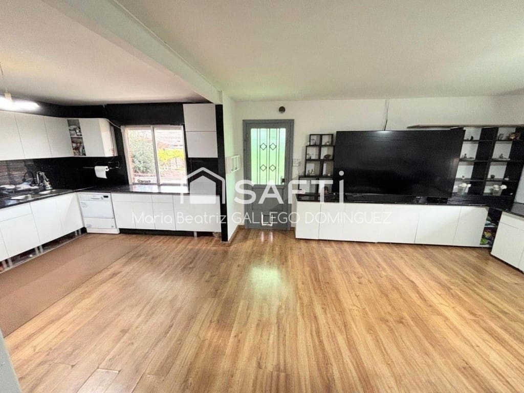 3 sypialnia Willa na sprzedaż w O Porrino z basenem - 349 000 € (Ref: 10146727)