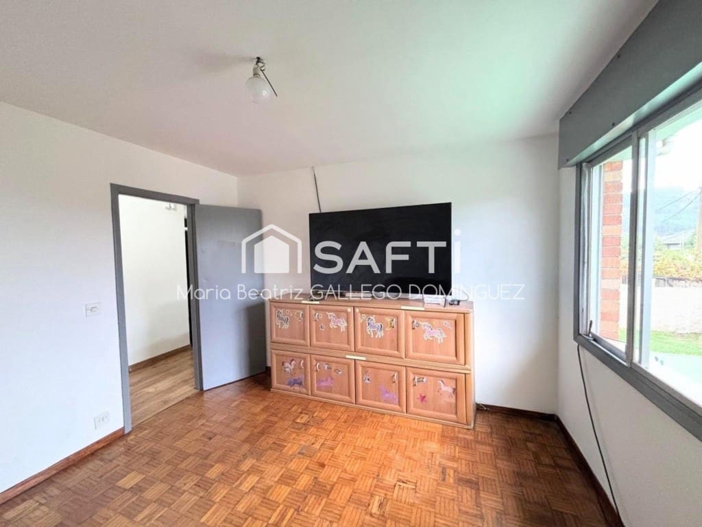 3 sypialnia Willa na sprzedaż w O Porrino z basenem - 349 000 € (Ref: 10146727)