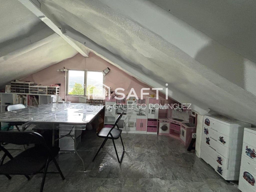 3 sypialnia Willa na sprzedaż w O Porrino z basenem - 349 000 € (Ref: 10146727)