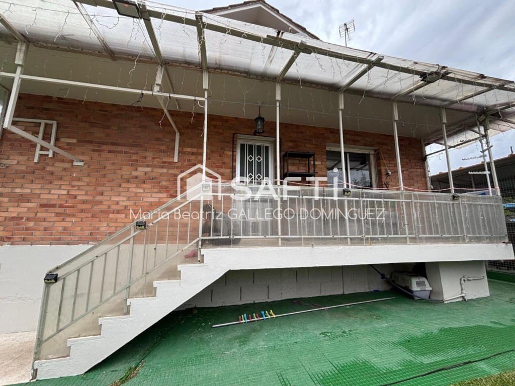 3 sypialnia Willa na sprzedaż w O Porrino z basenem - 349 000 € (Ref: 10146727)