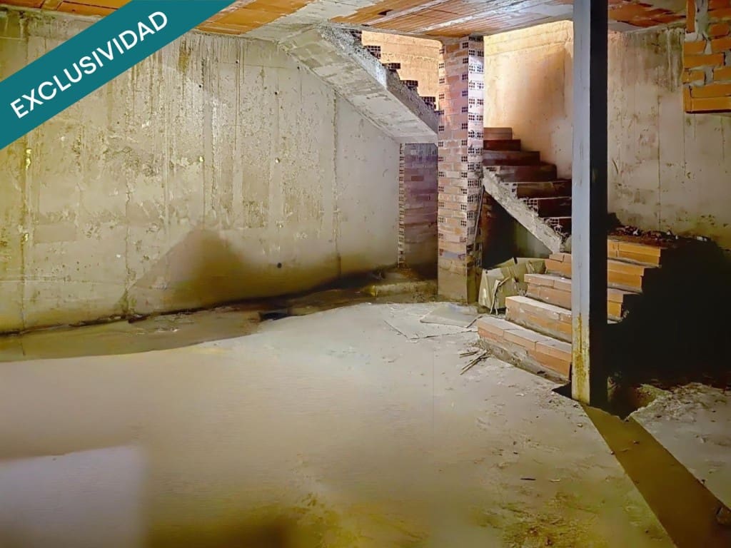 Kaupallinen myytävänä paikassa Leon kaupunki - 86 436 € (Ref: 10146732)
