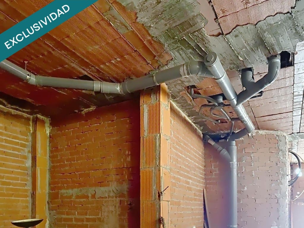 Kaupallinen myytävänä paikassa Leon kaupunki - 86 436 € (Ref: 10146732)