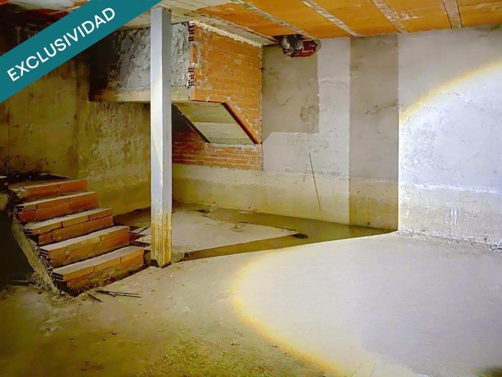 Kaupallinen myytävänä paikassa Leon kaupunki - 86 436 € (Ref: 10146732)