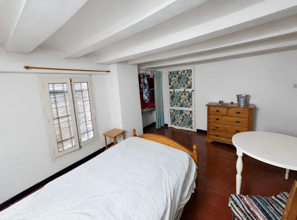3 bedroom Terraced Villa for sale in Ontinyent - € 60,000 (Ref: 10148478)