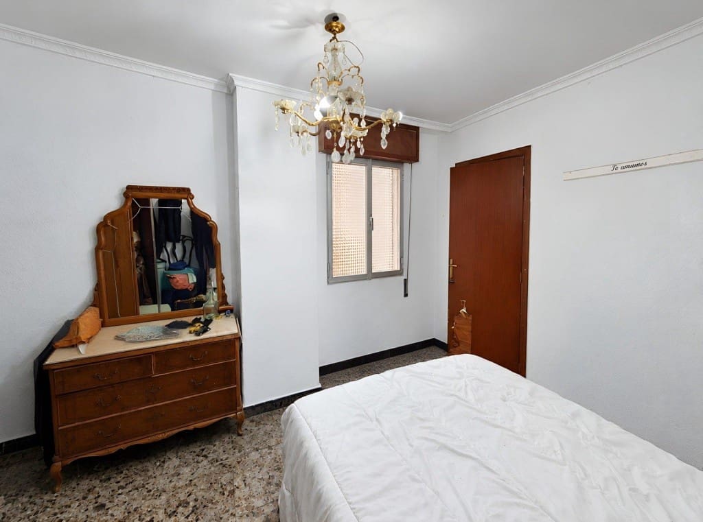 3 bedroom Terraced Villa for sale in Ontinyent - € 60,000 (Ref: 10148478)