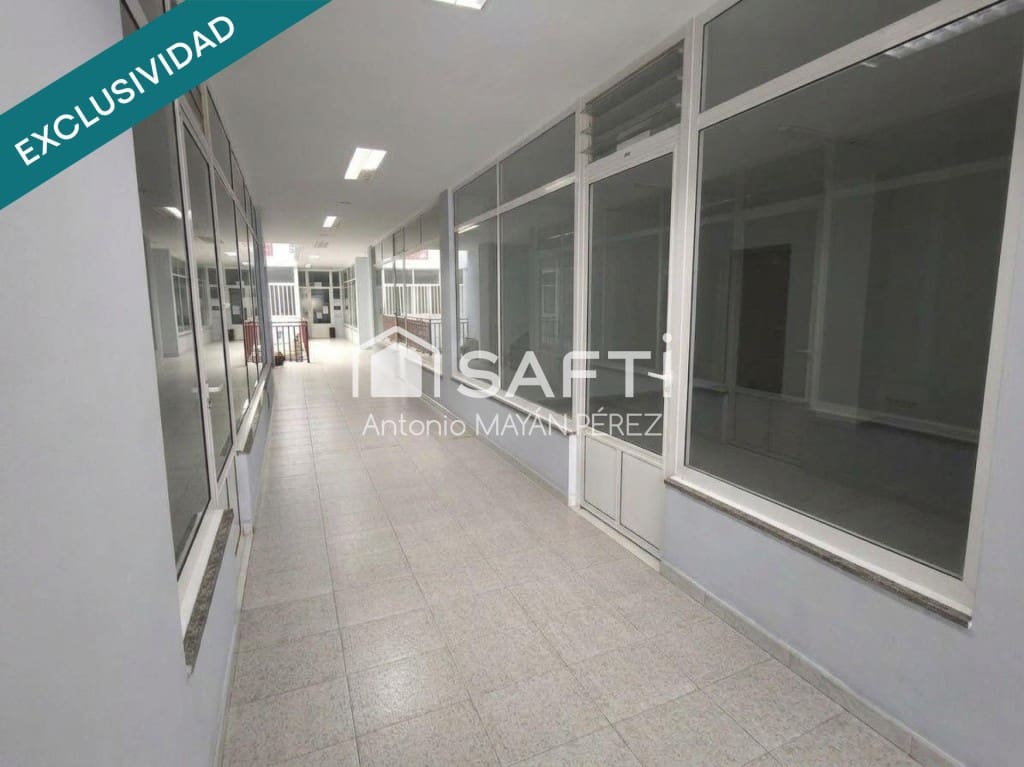 Commerciale in vendita in Noia - 185.000 € (Rif: 10148479)