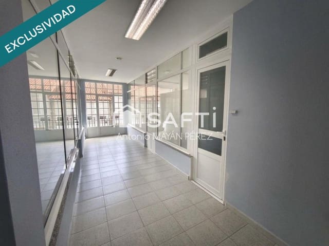 Commerciale in vendita in Noia - 185.000 € (Rif: 10148479)