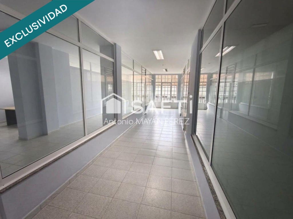 Commerciale in vendita in Noia - 185.000 € (Rif: 10148479)