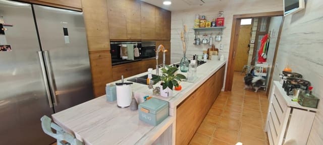 5 sypialnia Willa na sprzedaż w El Catllar z basenem garażem - 399 500 € (Ref: 10153365)