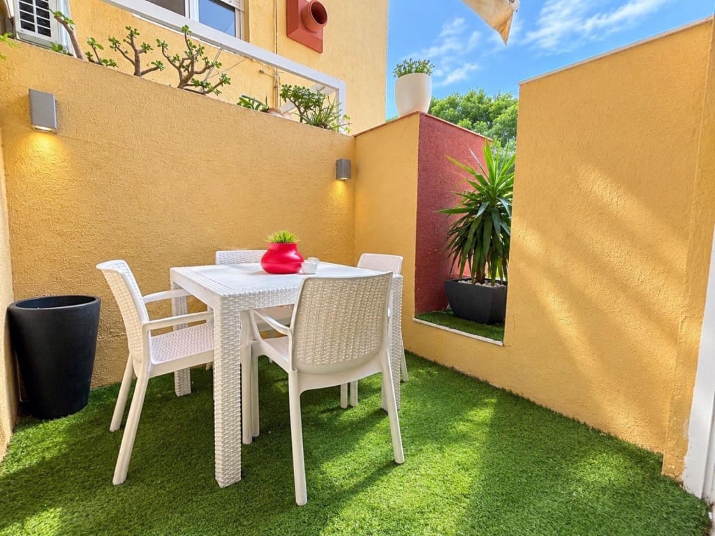 1 Zimmer Apartment zu verkaufen in Sant Pere de Ribes mit Pool - 192.000 € (Ref: 10153367)