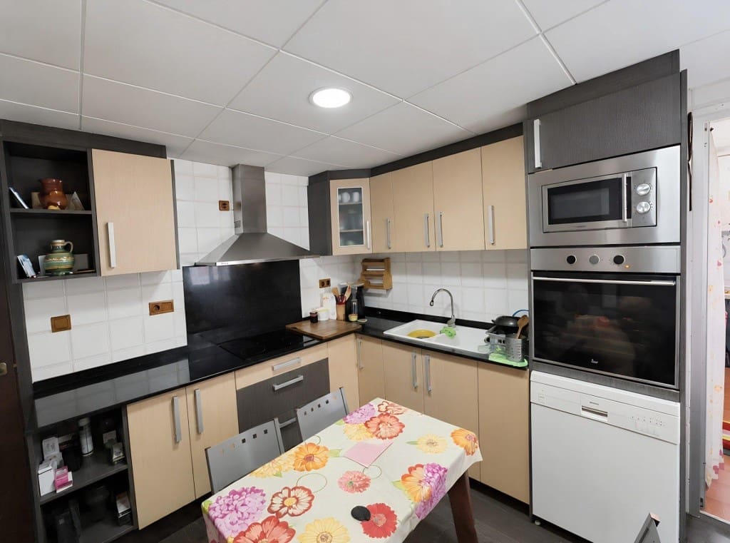 4 chambre Appartement à vendre à Ontinyent - 175 000 € (Ref: 10154914)