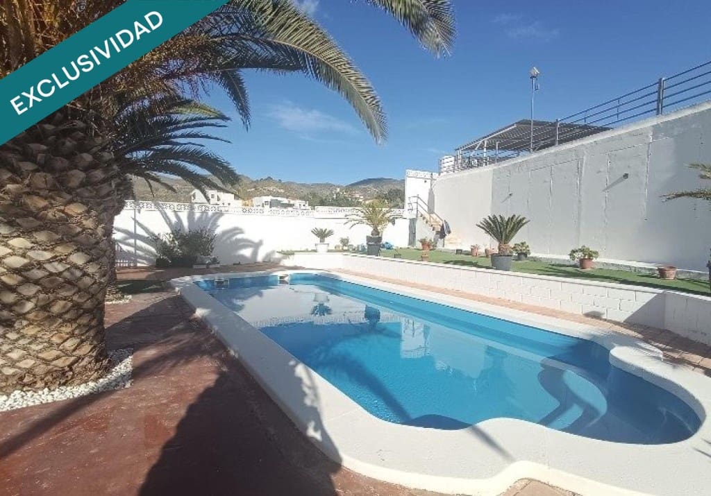 2 sovrum Radhus till salu i Petrel / Petrer med pool garage - 199 999 € (Ref: 10157609)