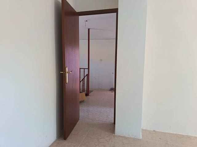 4 chambre Villa/Maison à vendre à Albarreal de Tajo avec piscine garage - 126 000 € (Ref: 10157613)