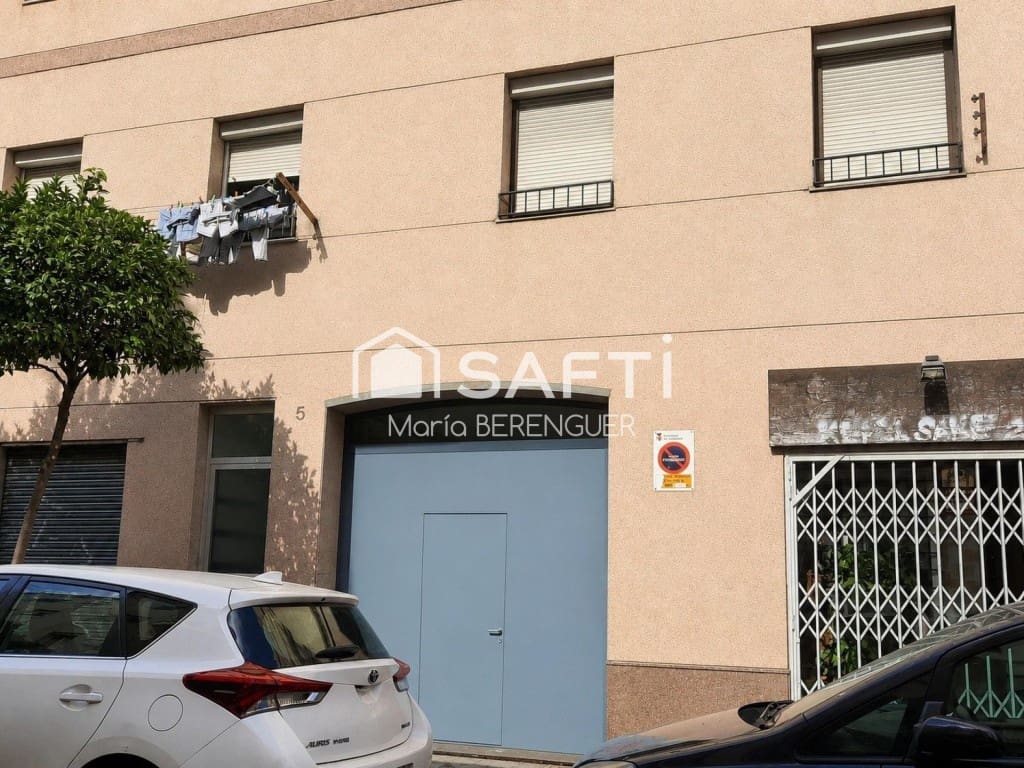 Komercyjne na sprzedaż w L'Hospitalet de Llobregat - 215 000 € (Ref: 10157615)