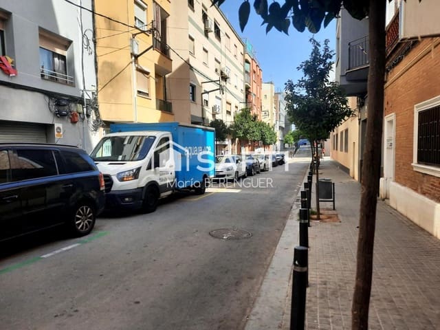 Komercyjne na sprzedaż w L'Hospitalet de Llobregat - 215 000 € (Ref: 10157615)