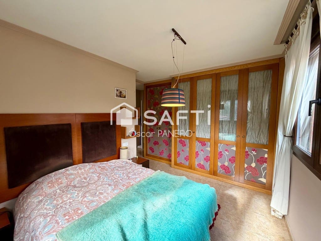 6 bedroom Villa for sale in Santovenia de la Valdoncina with garage - € 369,000 (Ref: 10157616)