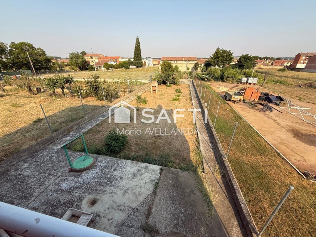 4 quarto Moradia para venda em Villaquejida com garagem - 140 000 € (Ref: 10159292)