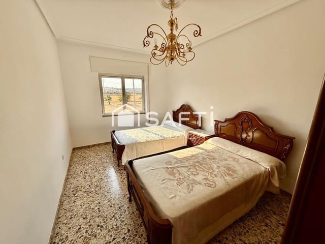 4 quarto Moradia para venda em Villaquejida com garagem - 140 000 € (Ref: 10159292)