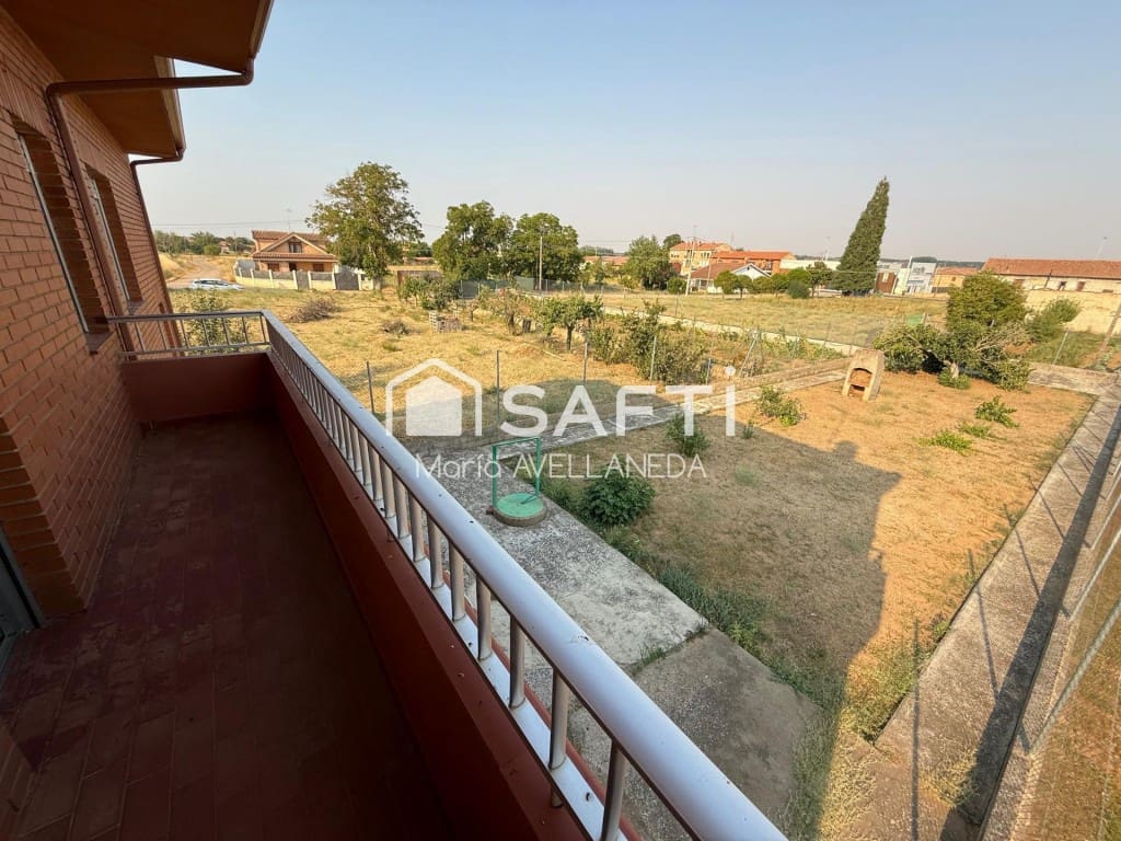 4 quarto Moradia para venda em Villaquejida com garagem - 140 000 € (Ref: 10159292)