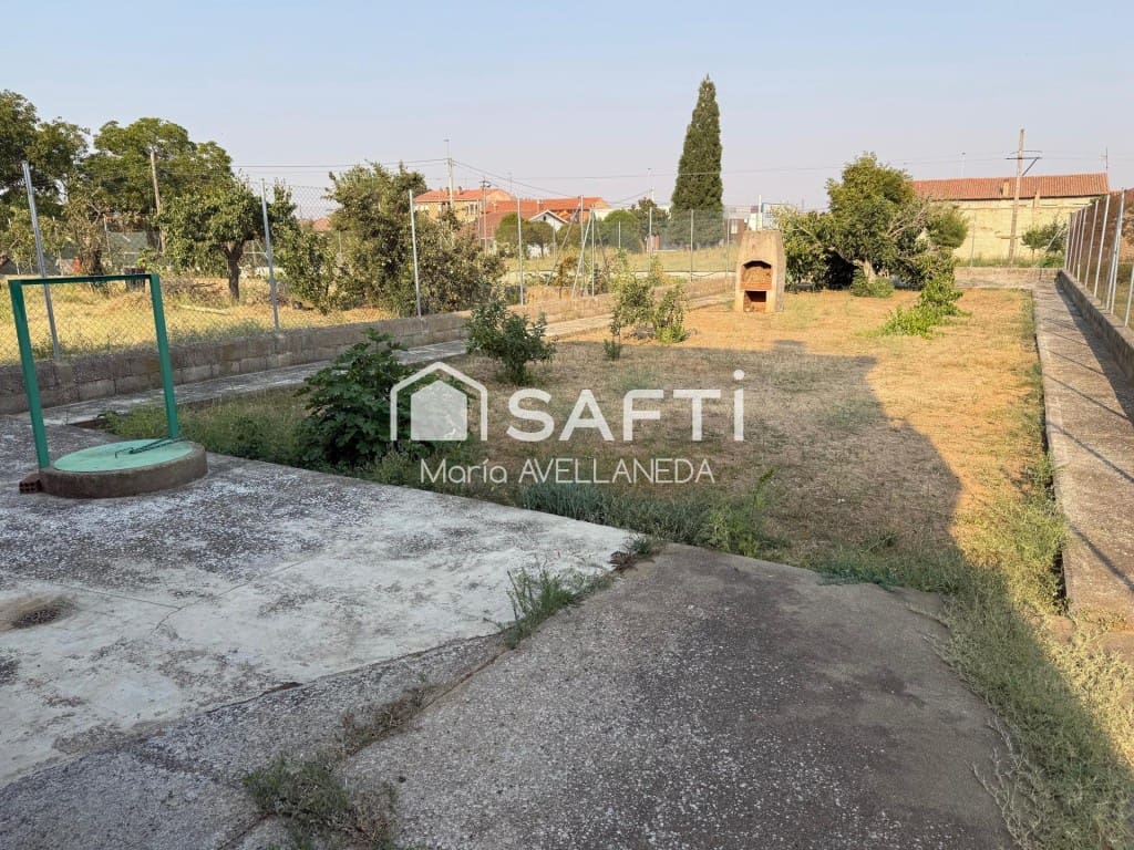 4 quarto Moradia para venda em Villaquejida com garagem - 140 000 € (Ref: 10159292)