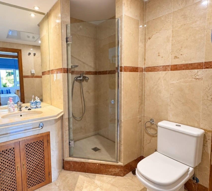 Apartamento de 3 habitaciones en Costalita en venta con piscina garaje - 740.000 € (Ref: 10159296)