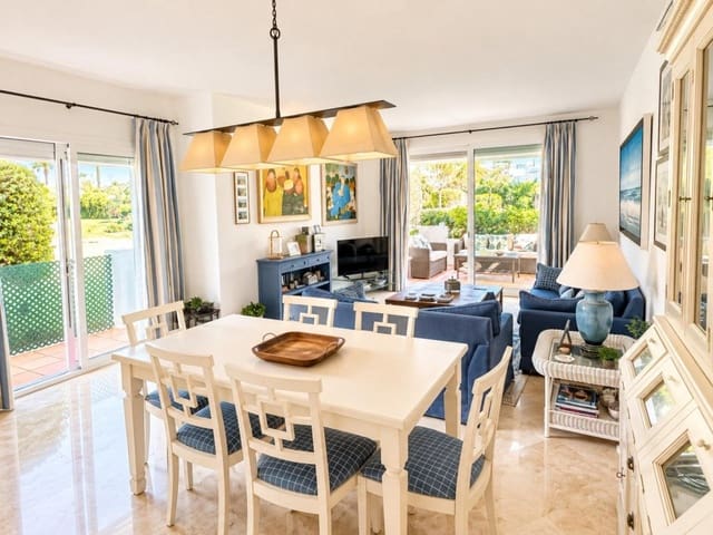Apartamento de 3 habitaciones en Costalita, Estepona en venta con piscina garaje - 740.000 € (Ref: 10159296)