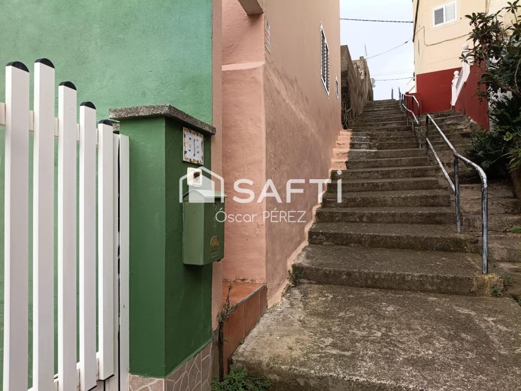 3 bedroom Villa for sale in Santa Brigida - € 230,000 (Ref: 10159299)