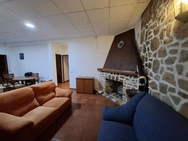 8 slaapkamer Rijtjeshuis te koop in Castelló de Rugat - € 125.000 (Ref: 10164848)