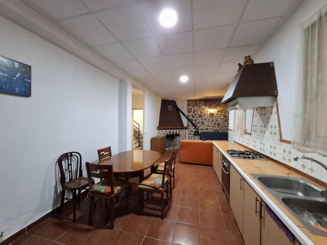 8 slaapkamer Rijtjeshuis te koop in Castelló de Rugat - € 125.000 (Ref: 10164848)