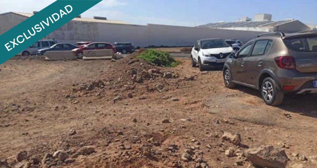 Building Plot for sale in Arrecife - € 190,000 (Ref: 10164850)