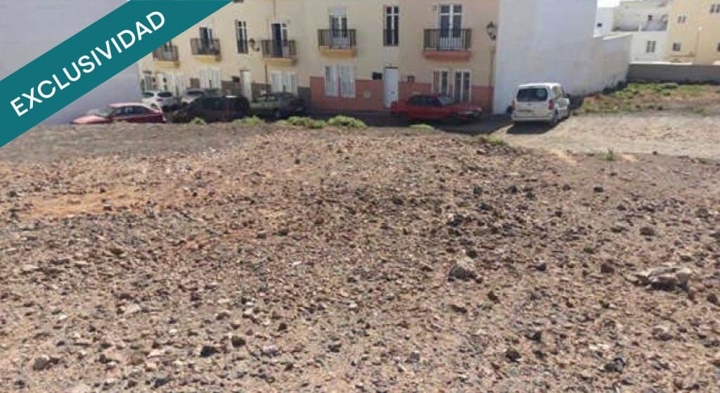 Building Plot for sale in Arrecife - € 190,000 (Ref: 10164850)