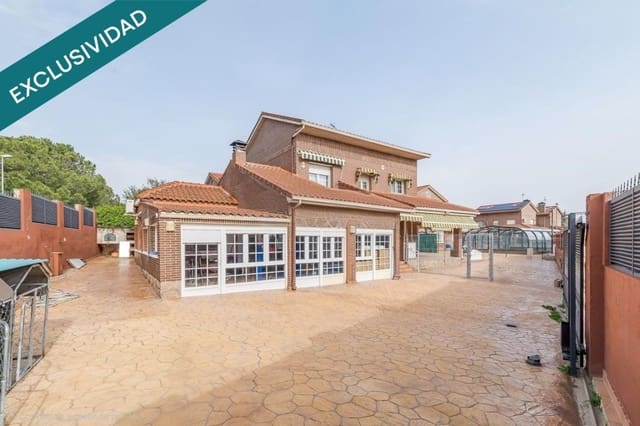 9 soverom Villa til salgs i Guadarrama - € 790 000 (Ref: 10164852)
