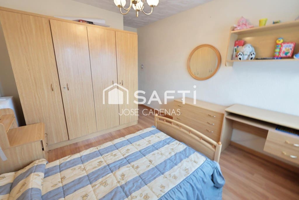 5 bedroom Villa for sale in Astorga with garage - € 247,000 (Ref: 10164854)