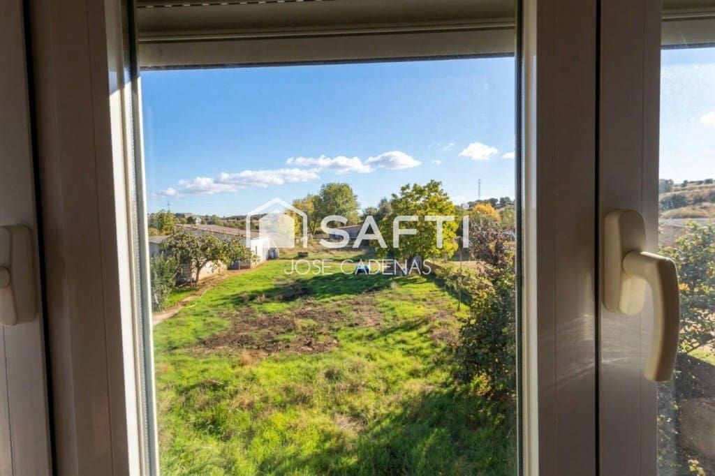 5 bedroom Villa for sale in Astorga with garage - € 247,000 (Ref: 10164854)