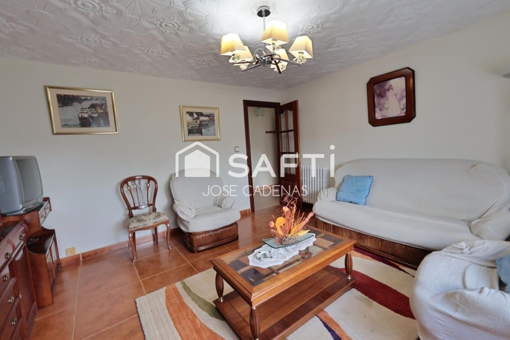 5 bedroom Villa for sale in Astorga with garage - € 247,000 (Ref: 10164854)