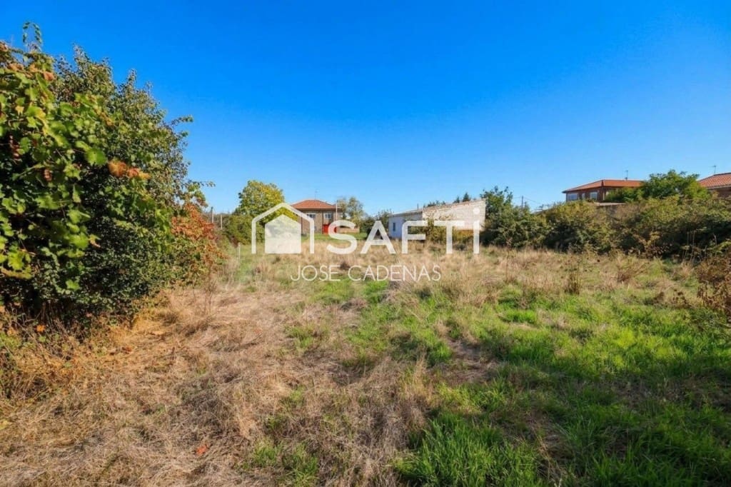 5 bedroom Villa for sale in Astorga with garage - € 247,000 (Ref: 10164854)