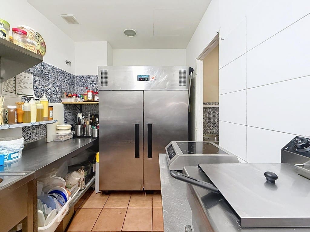 Commercieel te koop in Barcelona stad - € 99.000 (Ref: 10166361)