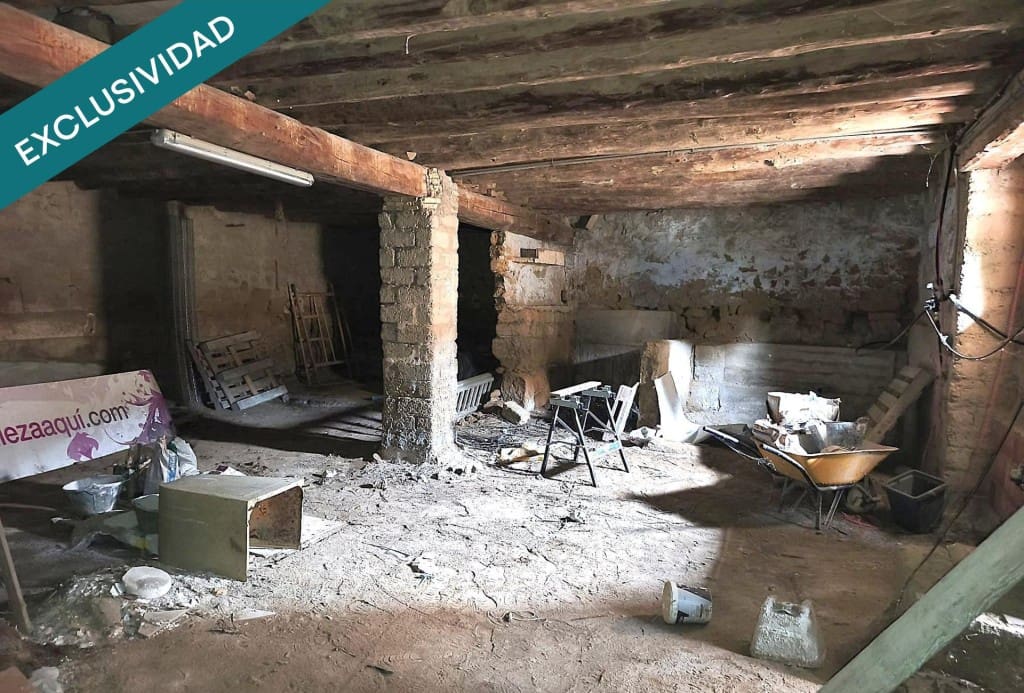 5 soveværelse Villa til salg i Barbues med garage - € 120.000 (Ref: 10166362)