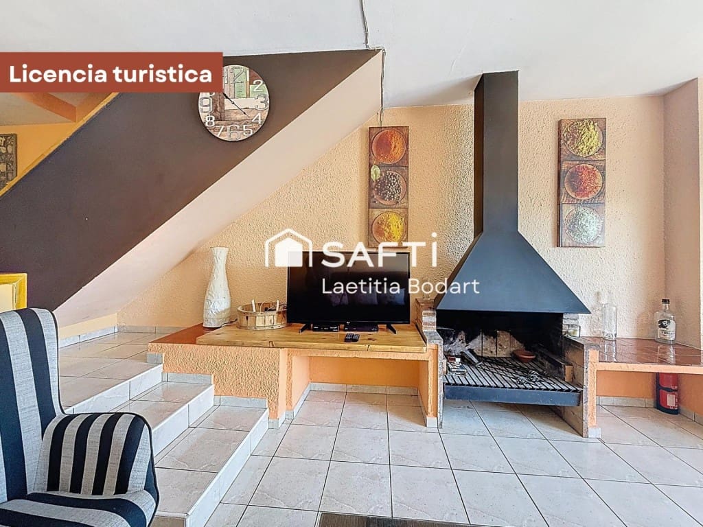 4 bedroom Terraced Villa for sale in Empuriabrava - € 390,000 (Ref: 10168417)