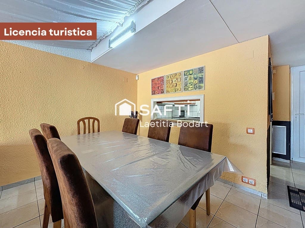 4 bedroom Terraced Villa for sale in Empuriabrava - € 390,000 (Ref: 10168417)