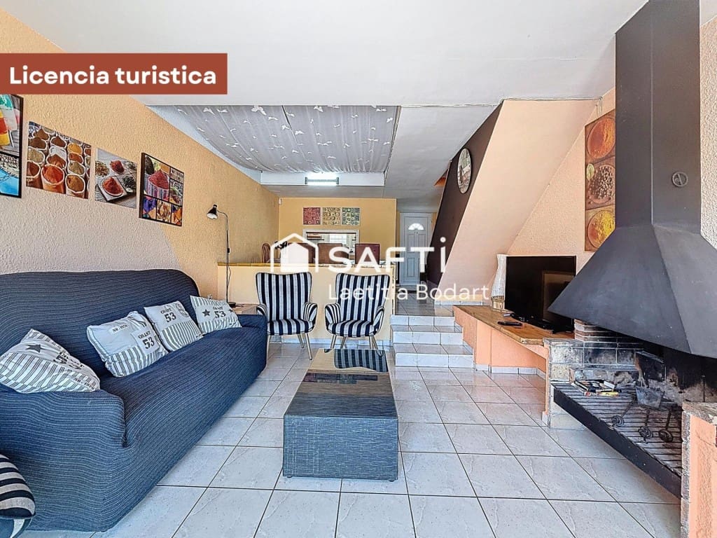4 bedroom Terraced Villa for sale in Empuriabrava - € 390,000 (Ref: 10168417)
