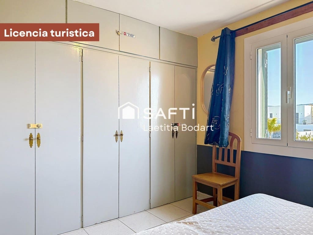 4 bedroom Terraced Villa for sale in Empuriabrava - € 390,000 (Ref: 10168417)