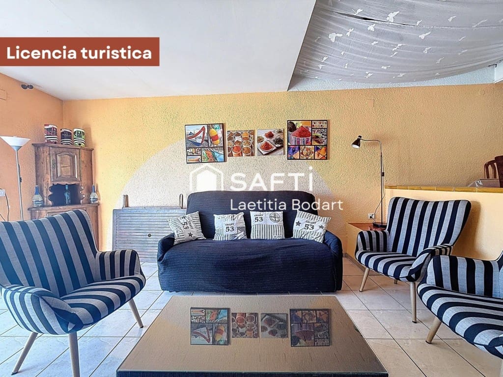 4 bedroom Terraced Villa for sale in Empuriabrava - € 390,000 (Ref: 10168417)