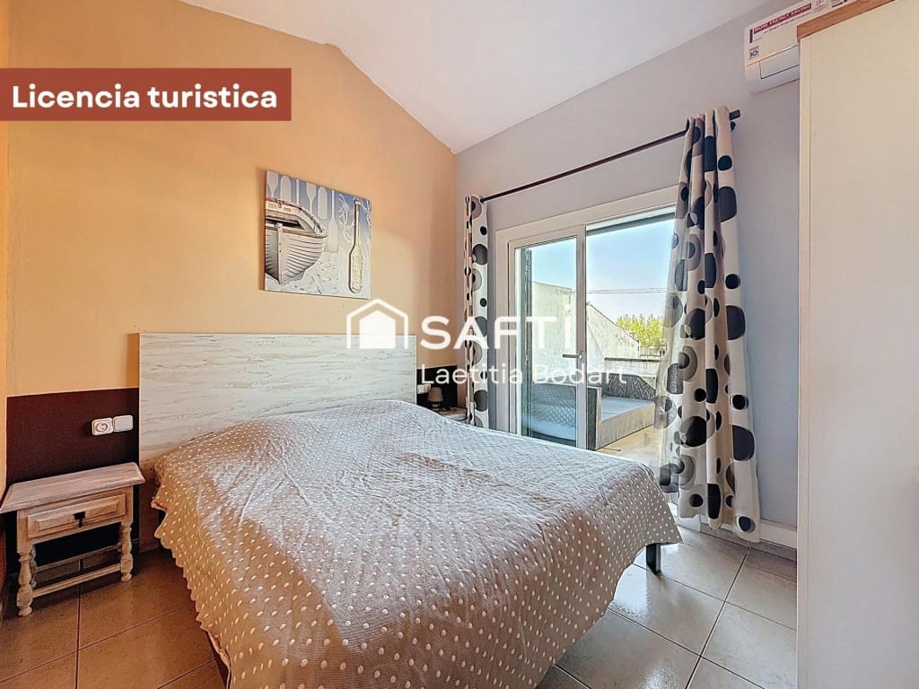 4 bedroom Terraced Villa for sale in Empuriabrava - € 390,000 (Ref: 10168417)