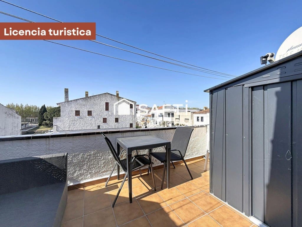 4 bedroom Terraced Villa for sale in Empuriabrava - € 390,000 (Ref: 10168417)