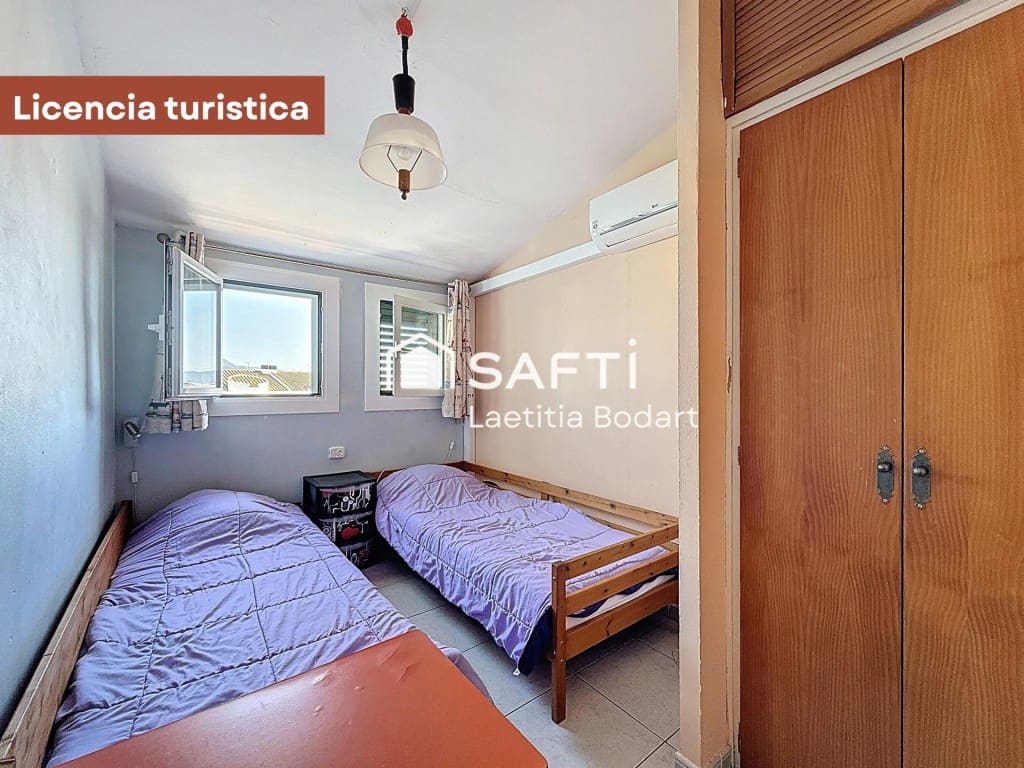 4 bedroom Terraced Villa for sale in Empuriabrava - € 390,000 (Ref: 10168417)