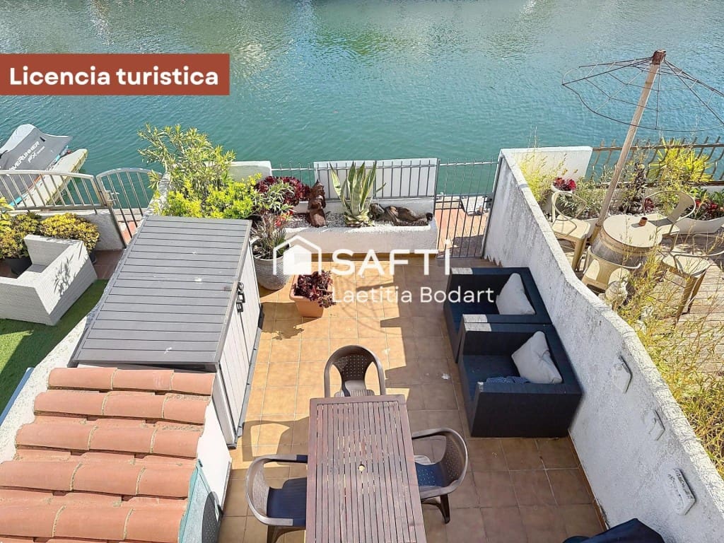 4 bedroom Terraced Villa for sale in Empuriabrava - € 390,000 (Ref: 10168417)